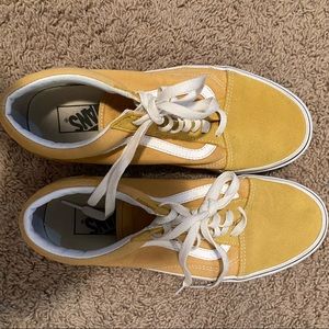 Size 10 yellow old school vans